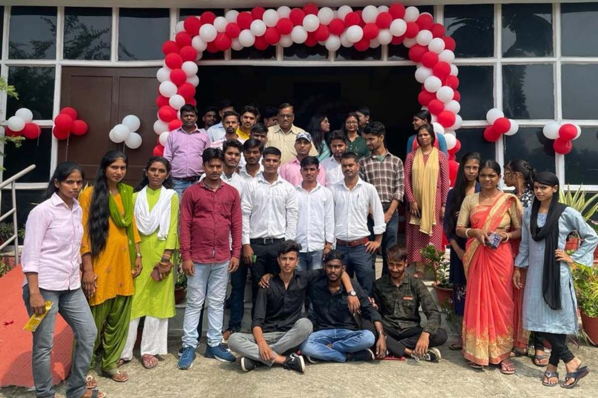 G M College of Pharmacy students and staff outside the campus building in Begusarai